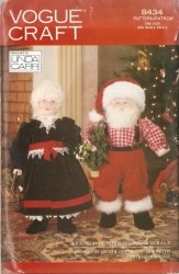 8434 VOGUE 26'' SANTA & MRS. CLAUS DOLLS, CLOTHING PATTERN